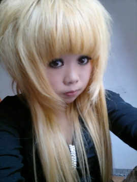 冷亚桂主播照片