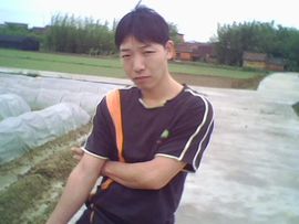 超越乐队主播照片