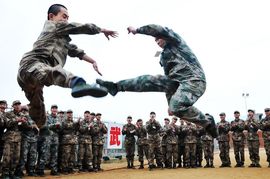 刘李龙主播照片