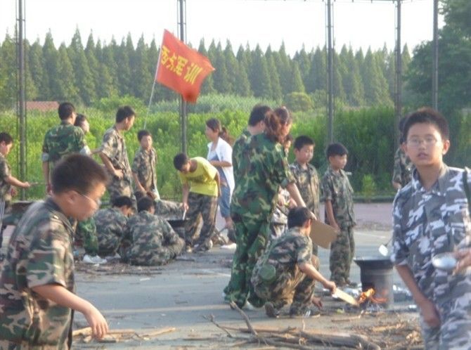 野狼特训基地的主播照片