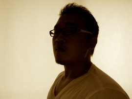 冲锋的鸵鸟主播照片