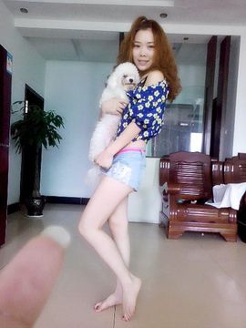 川妹“月光女神”主播照片