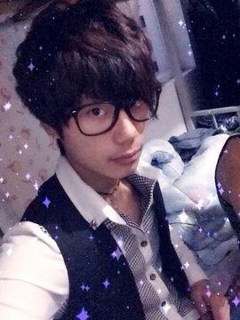 挚顶集团主播照片