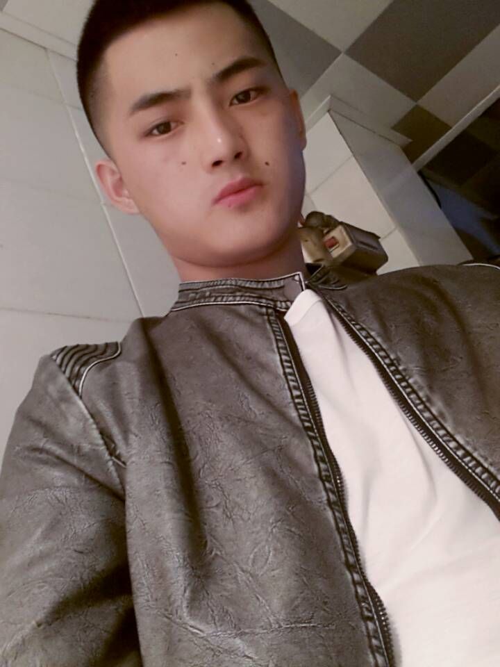 壞老爷们♂亮亮的主播照片