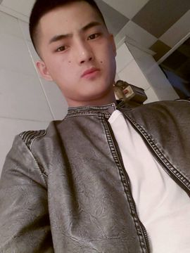 壞老爷们♂亮亮主播照片