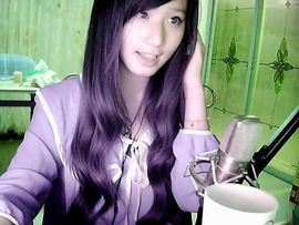 嗯哼Joan主播照片