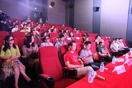 王梓蘅主播照片