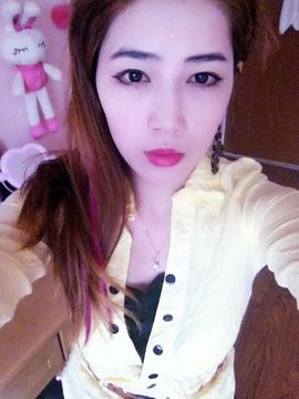 雨霏女王主播照片