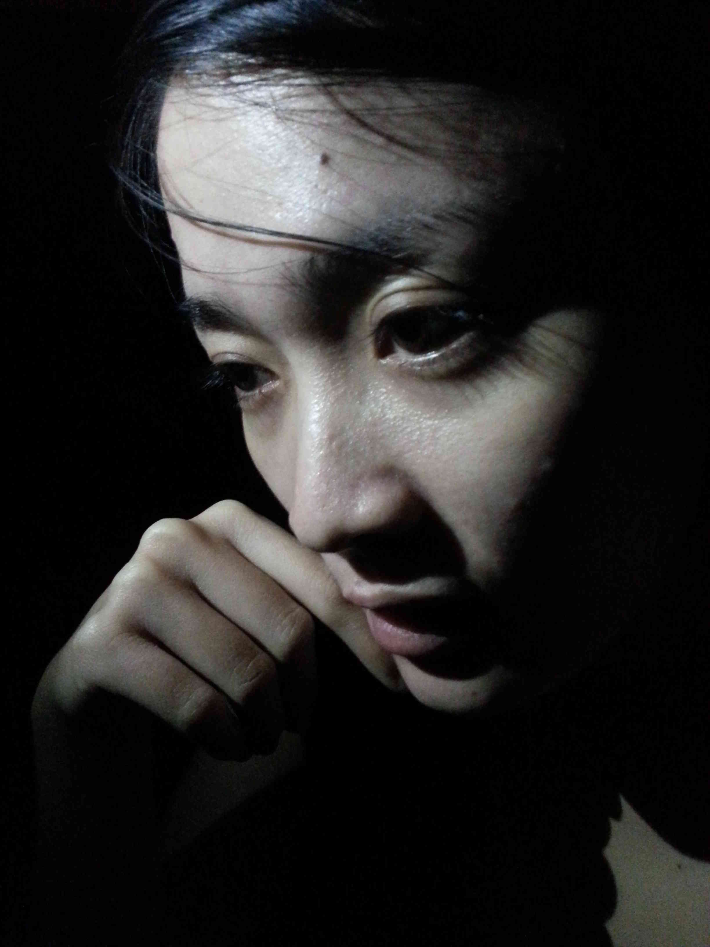 AlexChan主播照片