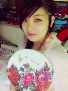 小欣欣，到此一游主播照片