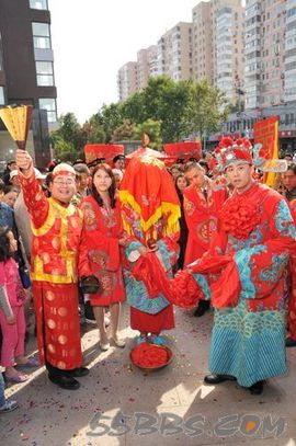 京城中式司仪二师兄主播照片
