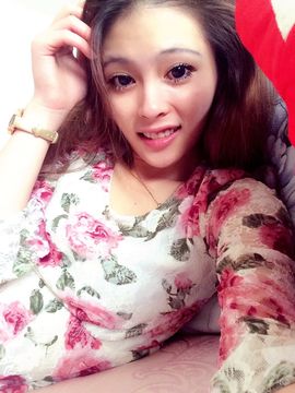 Y思雅主播照片