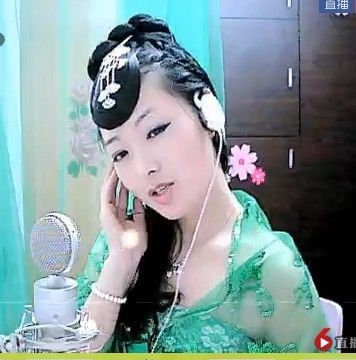 夜愛美的主播照片