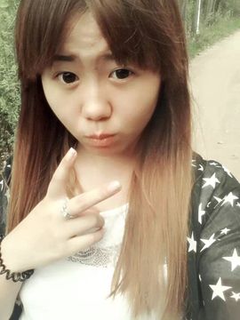 筱艺丶狠拽主播照片