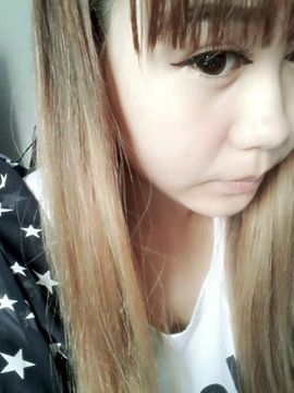 筱艺丶狠拽主播照片