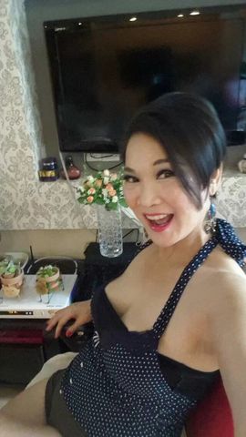 百变狂野大娜妈主播照片
