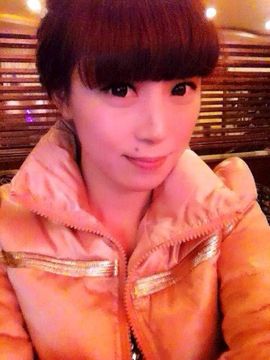 幸福的小楠儿主播照片