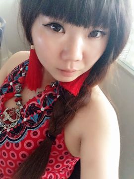 べ伊邪娜美♥主播照片