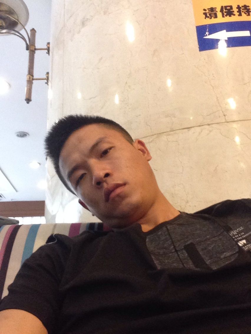 夏日的寂靜的主播照片