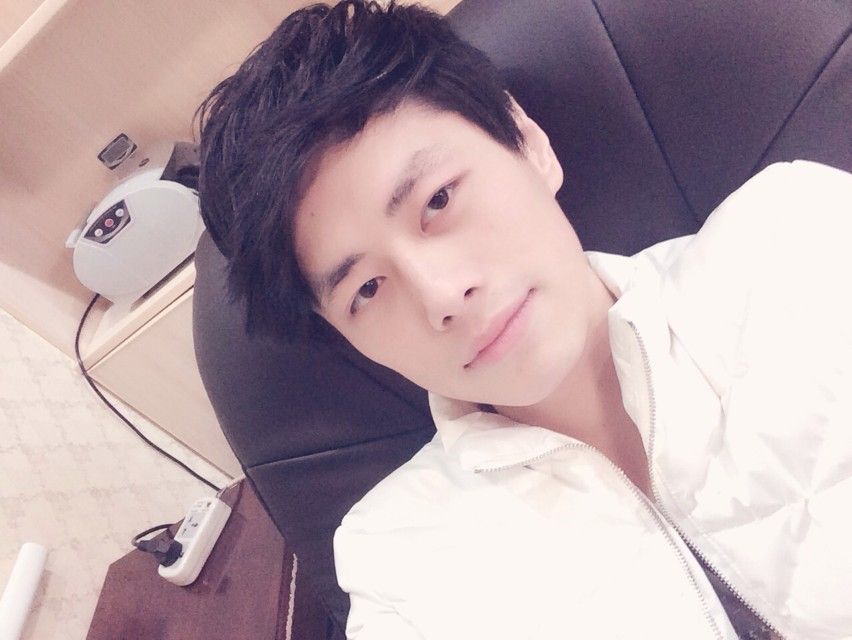 ╰︶￣洛々夏丶〆的主播照片