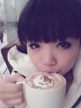 C-cup歌后主播照片