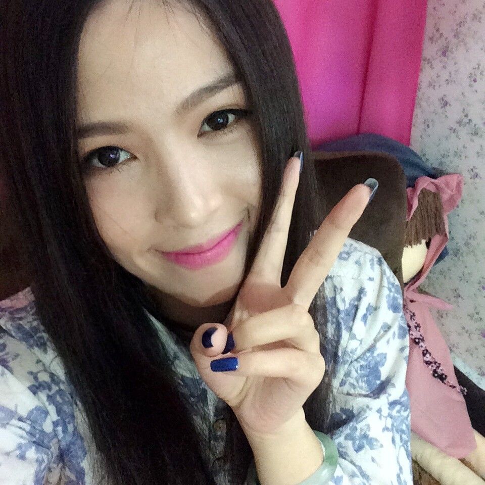 小七、坏姐姐的主播照片