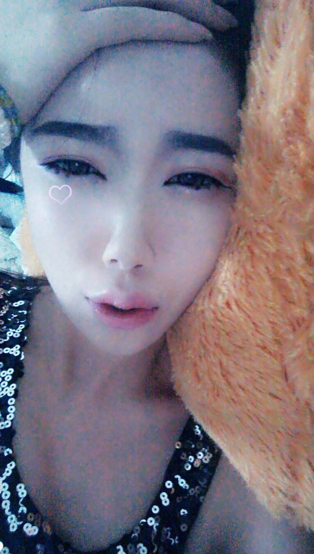 ︶￣，墨子的主播照片