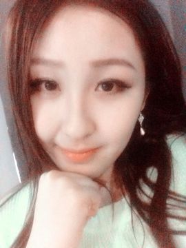 沈娜娜主播照片