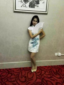 婉小静主播照片