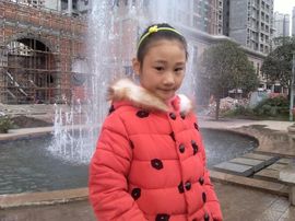 七岁女孩徐可儿主播照片