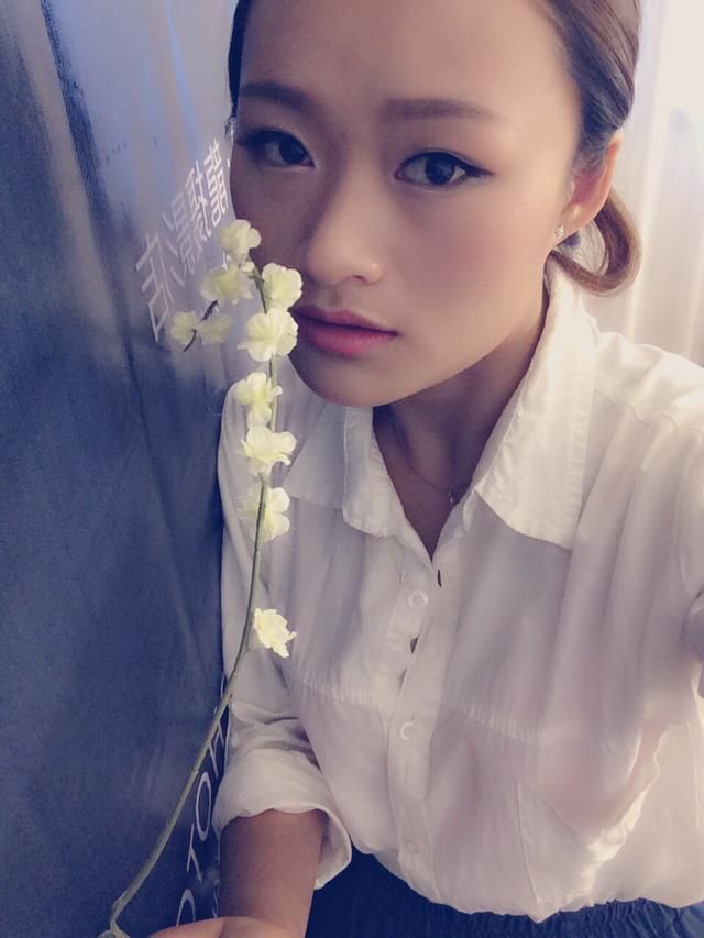 ◕‿-｡小藏獒主播照片