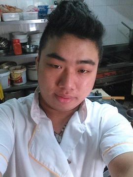 重庆崽儿丶兴哥主播照片