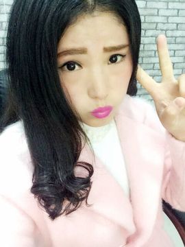 じ云小主主播照片