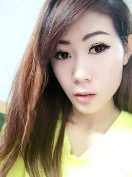 笑就是孝主播照片