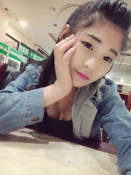 心染思密达丶主播照片