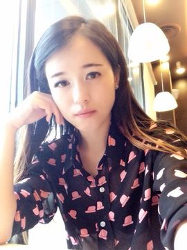 月亮aw主播照片