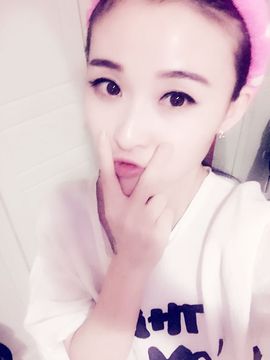 翠被冷落凄余馨主播照片