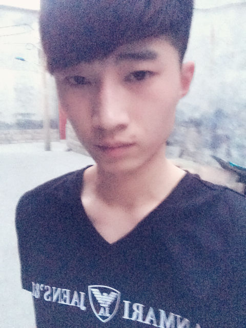 林炫浩主播照片