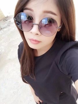 朕略萌年后直播主播照片