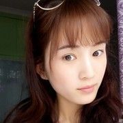 伸懒腰主播照片
