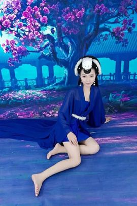 白色-萌姬主播照片
