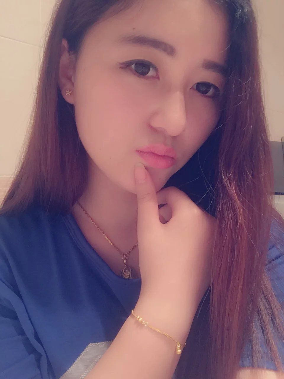 黛儿✿ﾟ别说话吻我的主播照片