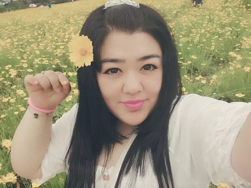 小瓶盖あい莹莹♥`主播照片