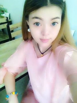！岩岩主播照片