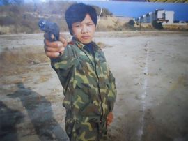 陈石明主播照片