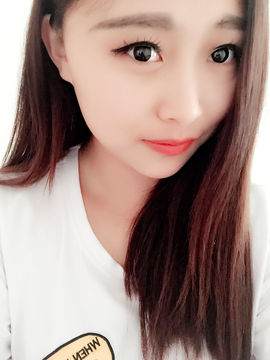 @o泡果奶主播照片