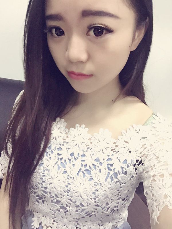 丽宝是个小太阳的主播海报