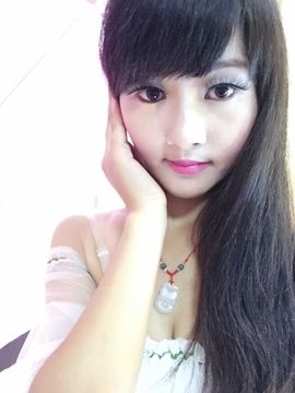 没人爱的小叶蝶主播照片
