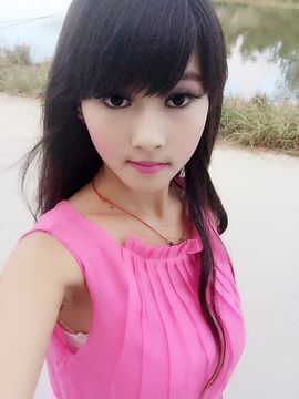 没人爱的小叶蝶主播照片