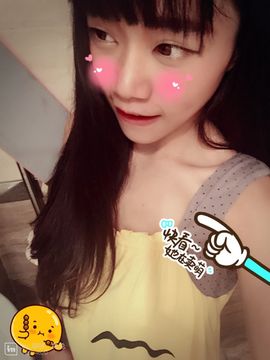 美女吃了么主播照片
